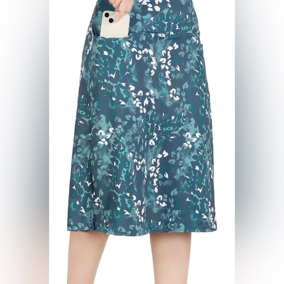 skirt with shorts included athletic fabric perfect for anything, exercising - Picture 2 of 3